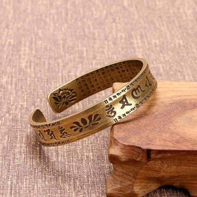 Six Character Great Bright Mantra Bracelet - Buddha Walks Shop