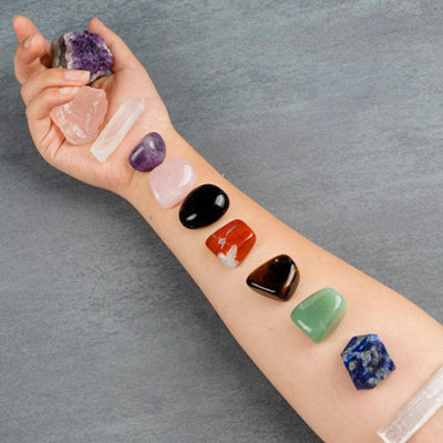 7 Chakra Stones Meditation &amp; Healing Box - Buddha Walks Shop