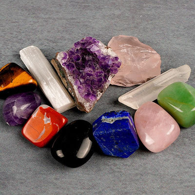 7 Chakra Stones Meditation &amp; Healing Box - Buddha Walks Shop