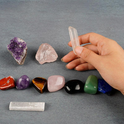 7 Chakra Stones Meditation &amp; Healing Box - Buddha Walks Shop