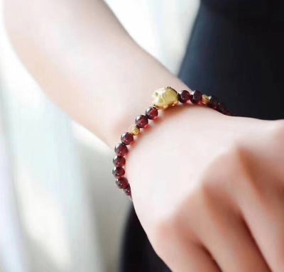 Natural Garnet Lucky Pig Fortune Bracelet - Buddha Walks Shop